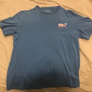 Vineyard vines t shirt